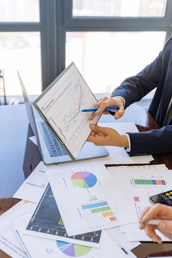 Best Subscription-Based Financial Learning Platforms in 2025