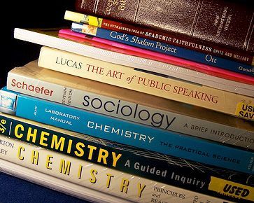 Where to Find Student Discounts on Textbooks
